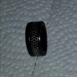 Rare gemstones lend subtle brilliance to
this captivating men's collection.